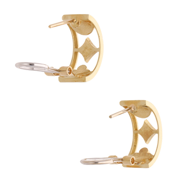 Aretes calados con esmalte en oro dos tonos 18 kilates.