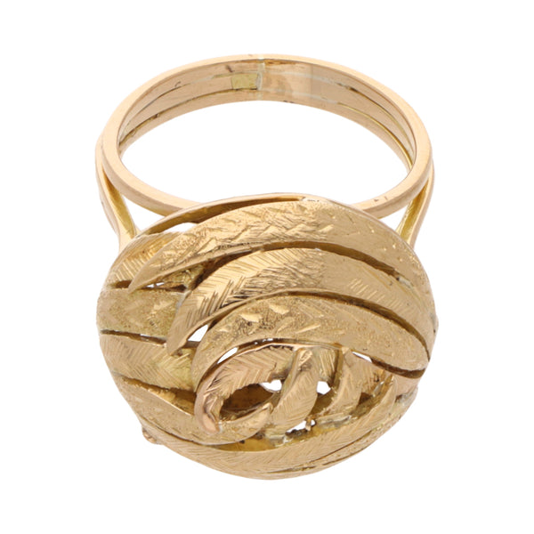 Anillo calado en oro amarillo 18 kilates.