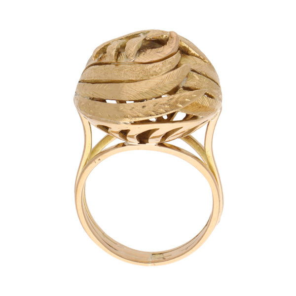 Anillo calado en oro amarillo 18 kilates.