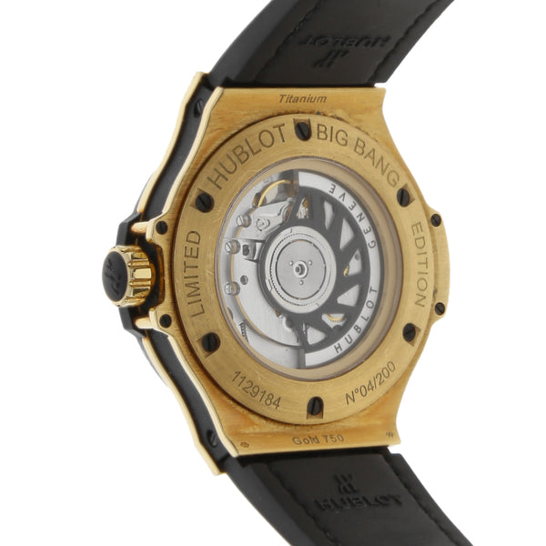 Reloj Hublot para caballero/unisex modelo Big Bang caja en oro amarillo 18 kilates.