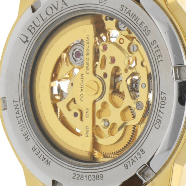 Reloj Bulova para caballero en acero chapa correa piel.