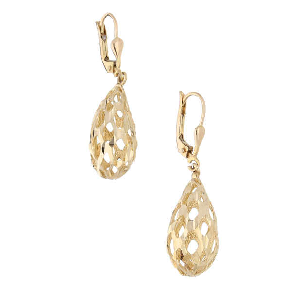 Aretes calados en oro amarillo 14 kilates.