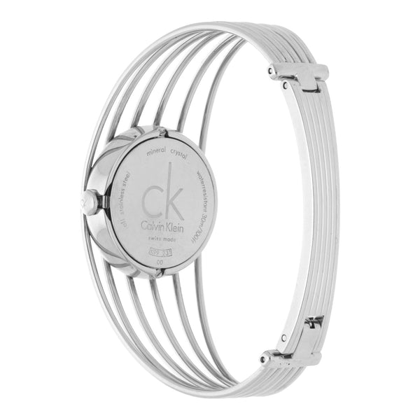 Reloj Calvin Klein para dama en acero inoxidable.