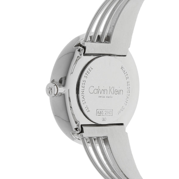 Reloj Calvin Klein para dama en acero inoxidable.