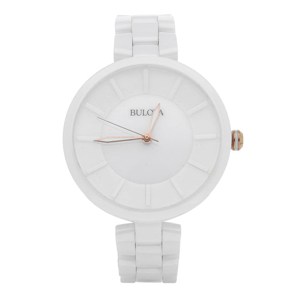 Reloj Bulova para dama en cerámica.