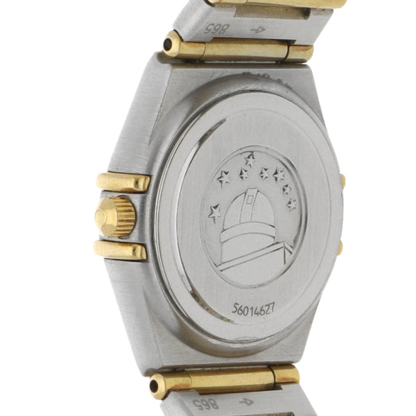 Reloj Omega para dama modelo Constellation vistas en oro amarillo 18 kilates.