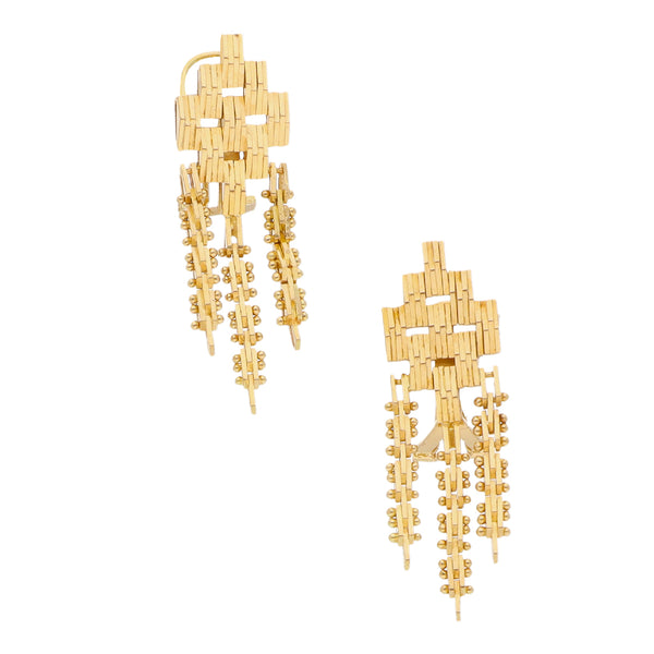 Aretes diseño especial con colgantes en oro amarillo 18 kilates.