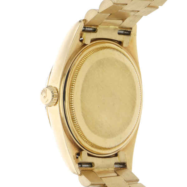 Reloj Rolex para caballero modelo Oyster Perpetual Day-Date en oro amarillo 18 kilates.