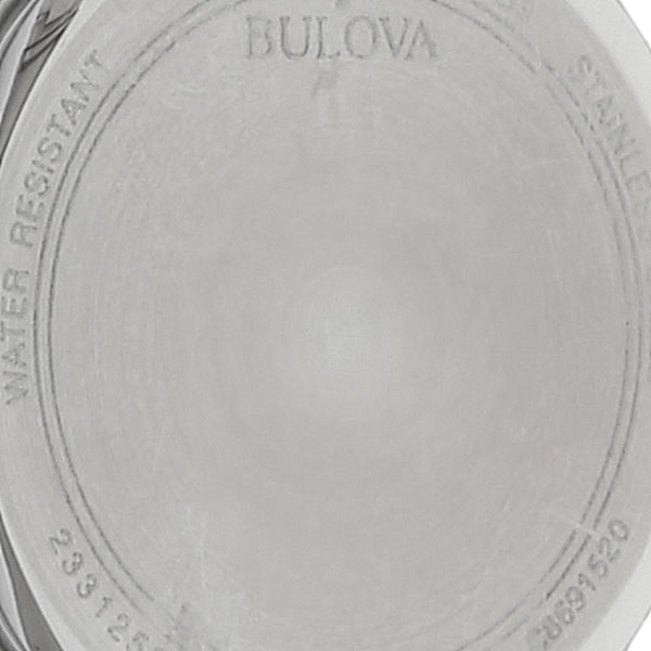 Reloj Bulova para dama en acero inoxidable.