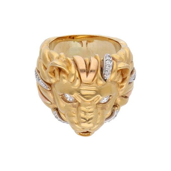 Anillo diseño especial con diamantes motivo felino en oro dos tonos 18 kilates.