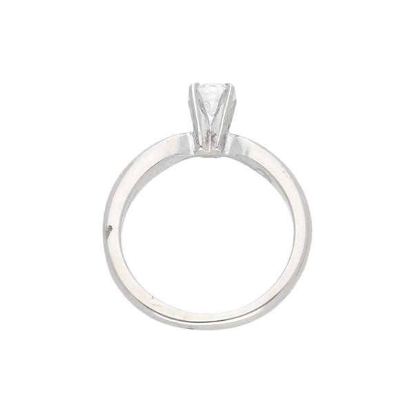 Anillo diseño italiano con sintético en oro blanco 14 kilates.