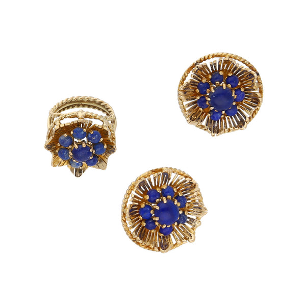 Juego de anillo y aretes calados con lapislazuli en oro amarillo 18 kilates.