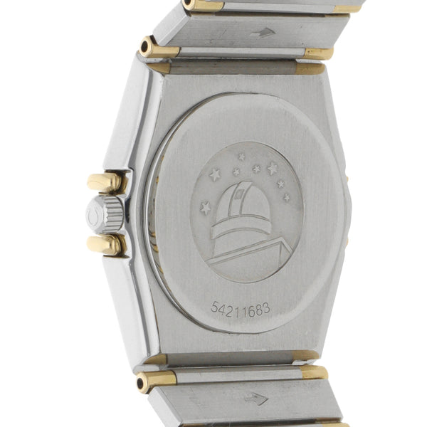 Reloj Omega para dama modelo Constellation vistas en oro amarillo 18 kilates.