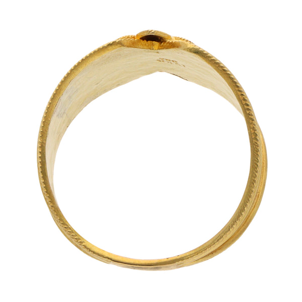 Anillo diseño especial en oro amarillo 18 kilates.