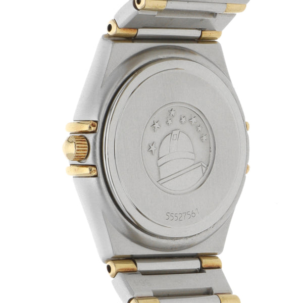 Reloj Omega para dama modelo Constellation vistas en oro amarillo 18 kilates.