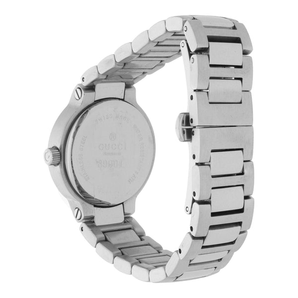 Reloj Gucci para dama en acero inoxidable.