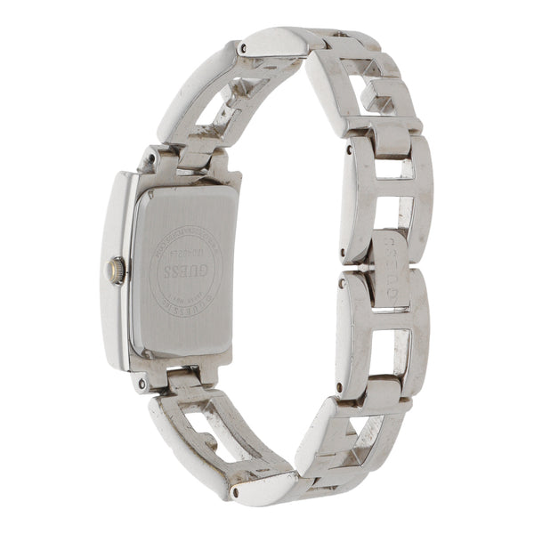 Reloj Guess para dama en acero inoxidable.