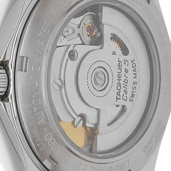 Reloj Tag Heuer para dama modelo Aquaracer vistas en oro rosa 18 kilates.