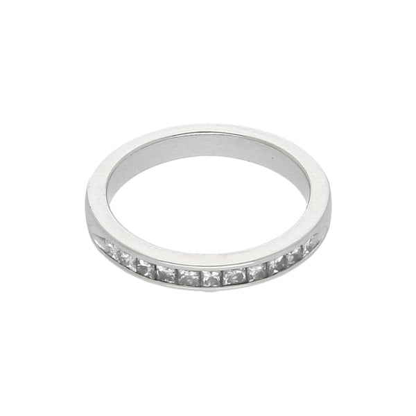 Anillo estilizado con diamantes en oro blanco 14 kilates.