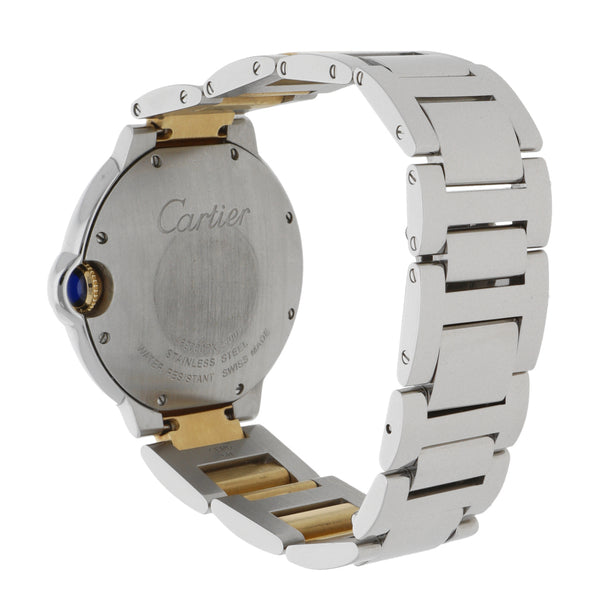 Reloj Cartier para caballero modelo Ballon Bleu vistas en oro amarillo 18 kilates.