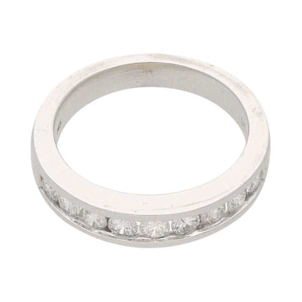 Anillo estilizado con diamantes en oro blanco 14 kilates.