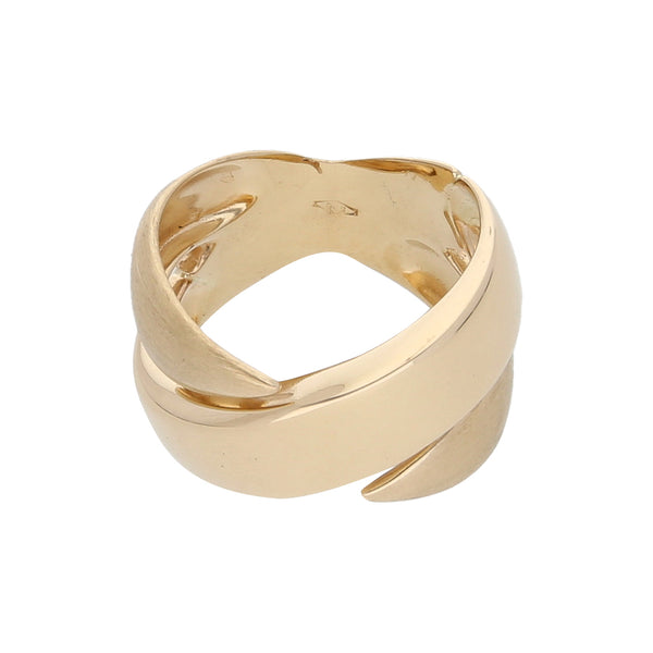 Anillo calado en oro amarillo 14 kilates.