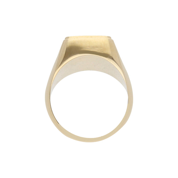 Anillo tipo sello motivo naipe con esmalte en oro amarillo 14 kilates.