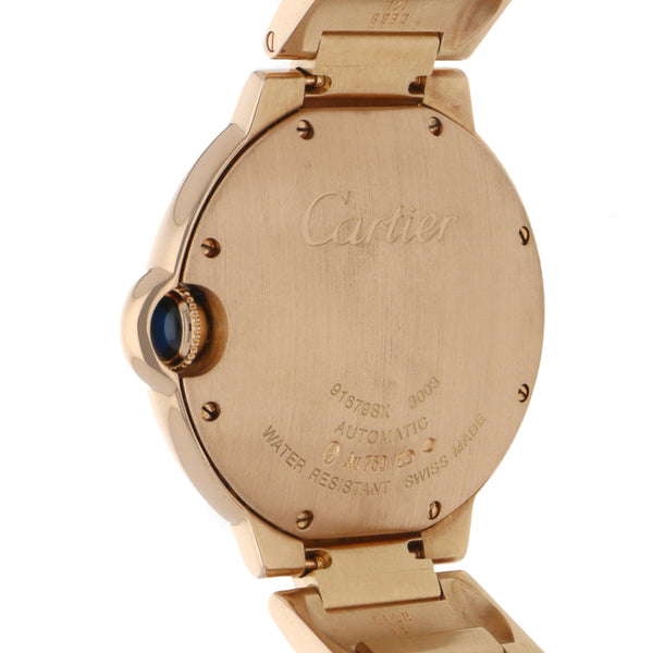 Reloj Cartier para dama modelo Ballon Bleu en oro rosa 18 kilates.