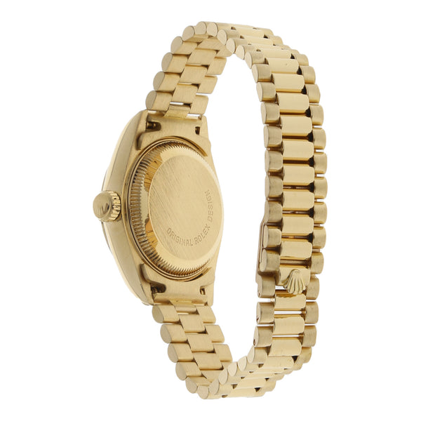 Reloj Rolex para dama modelo Oyster Perpetual DateJust en oro amarillo 18 kilates.