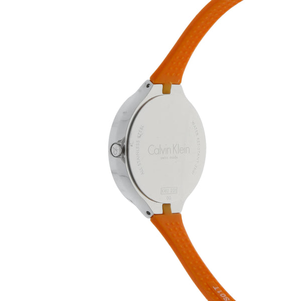 Reloj Calvin Klein para dama en acero inoxidable correa caucho.