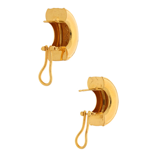 Aretes diseño italliano con esmalte en oro amarillo 14 kilates.