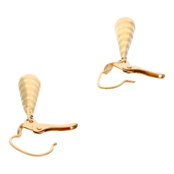 Aretes con colgantes huecos en oro amarillo 18 kilates.