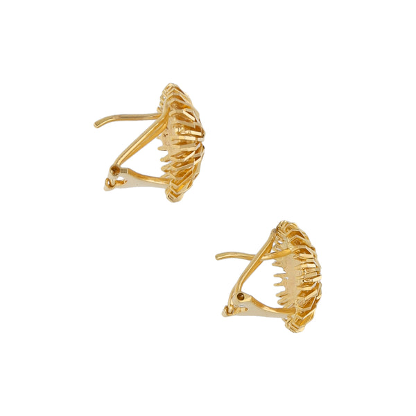 Aretes diseño especial en oro amarillo 18 kilates.