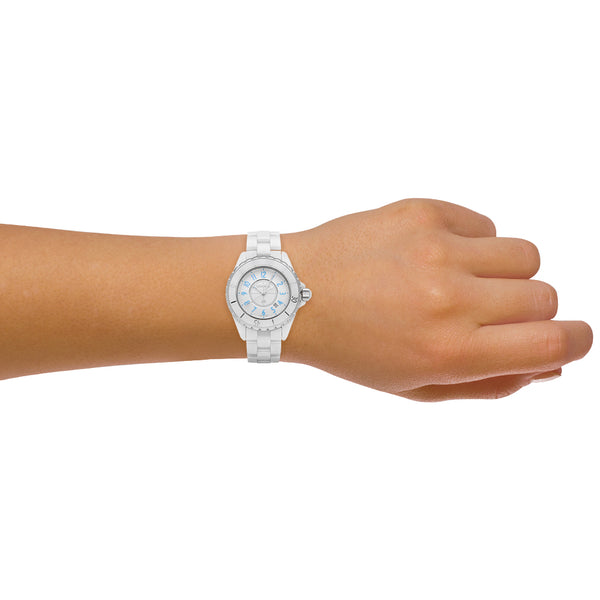 Reloj Chanel para dama/unisex modelo J12.