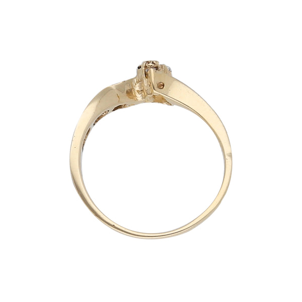 Anillo ondulado con sintéticos en oro amarillo 18 kilates.