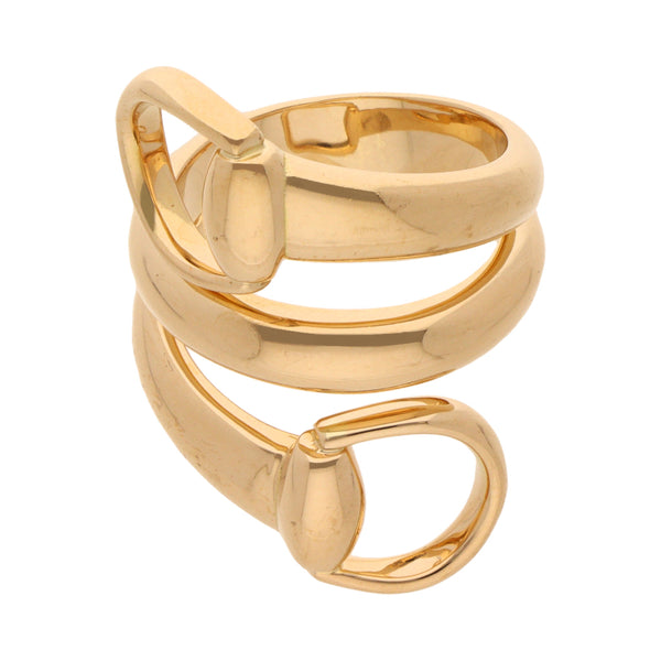 Anillo diseño italiano firma Gucci en oro amarillo 18 kilates.