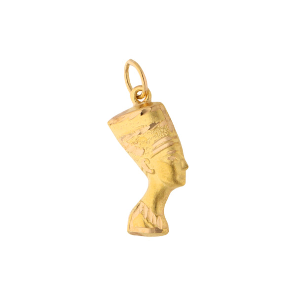 Dije diseño especial motivo Nefertiti en oro amarillo 18 kilates.