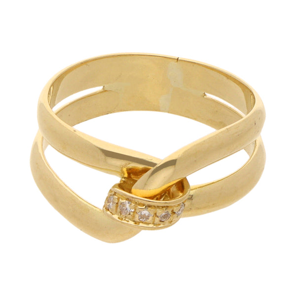 Anillo diseño especial con diamantes en oro amarillo 18 kilates.