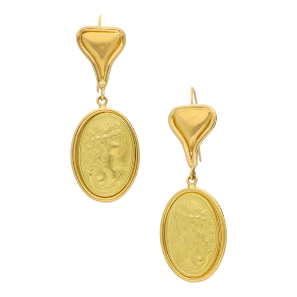 Aretes articulados motivo mujer en oro amarillo 18 kilates.