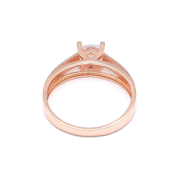 Anillo solitario con circonia en oro rosa 14 kilates.