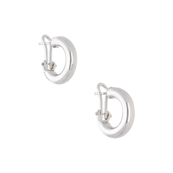 Aretes tubulares lisos en oro blanco 14 kilates.