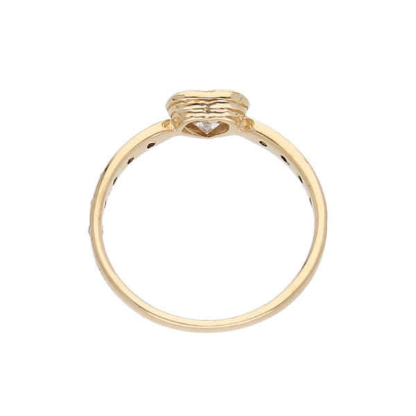 Anillo diseño especial con circonias motivo corazón en oro amarillo 14 kilates.