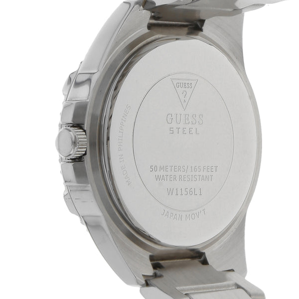 Reloj Guess para dama en acero inoxidable.
