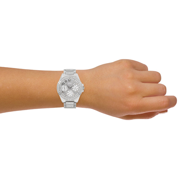 Reloj Guess para dama en acero inoxidable.