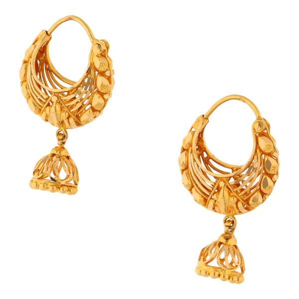 Aretes calado con colgantes en oro amarillo 21 kilates.