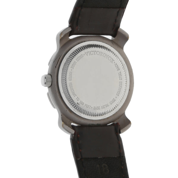 Reloj Swiss Army para dama en acero inoxidable correa piel.