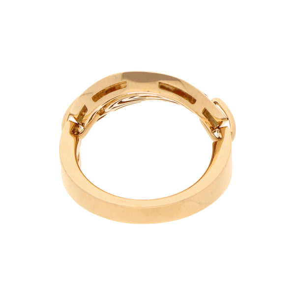 Anillo calado firma Bvlgari en oro amarillo 18 kilates.