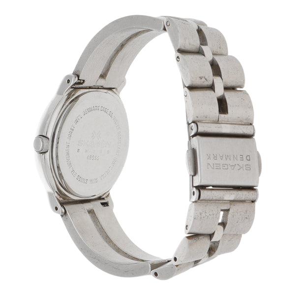 Reloj Skagen para dama en acero inoxidable.