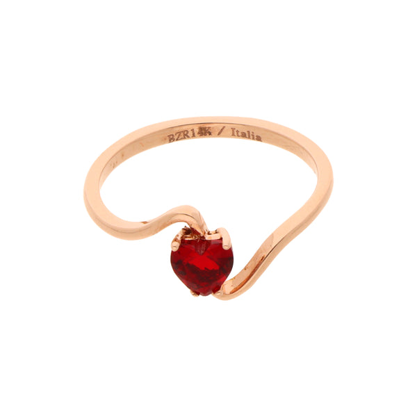 Anillo liso con sintético motivo corazón en oro rosa 14 kilates.