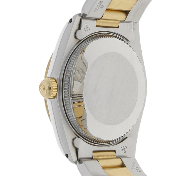 Reloj Rolex para dama modelo Oyster Perpetual DateJust vistas en oro amarillo 18 kilates.